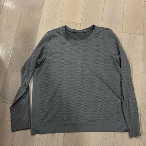 Lululemon Swiftly Breathe long sleeve top. Heather Gray.  Size 10.